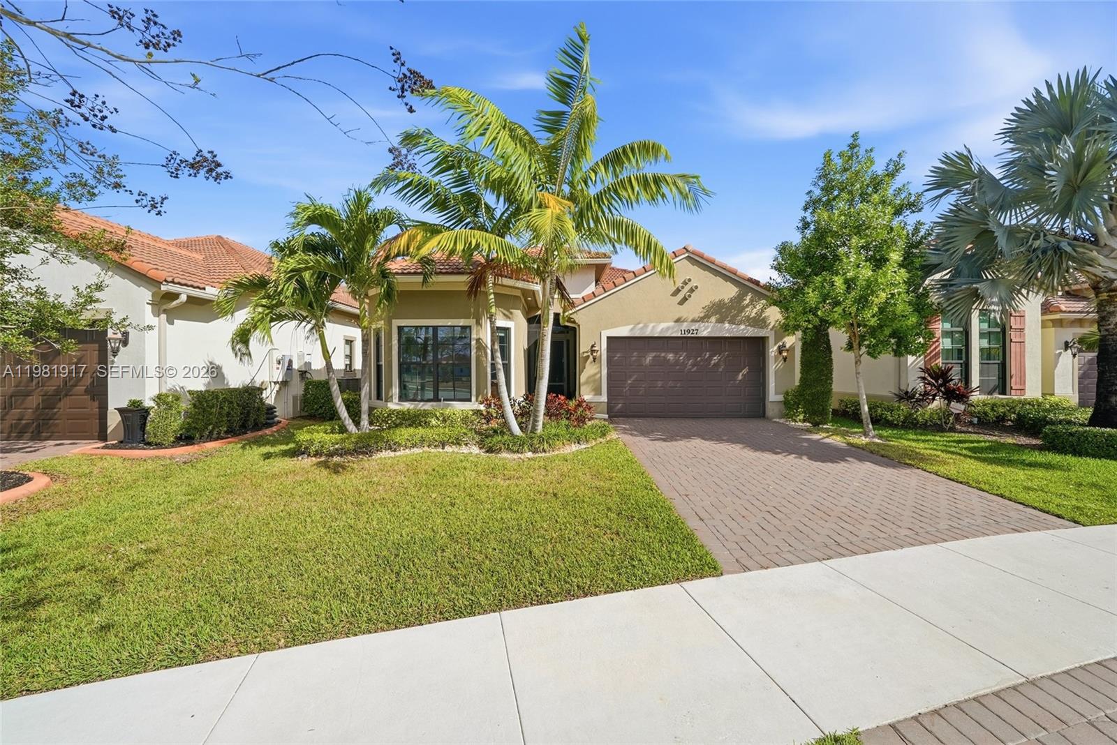 PARKLAND ROYALE - Residential