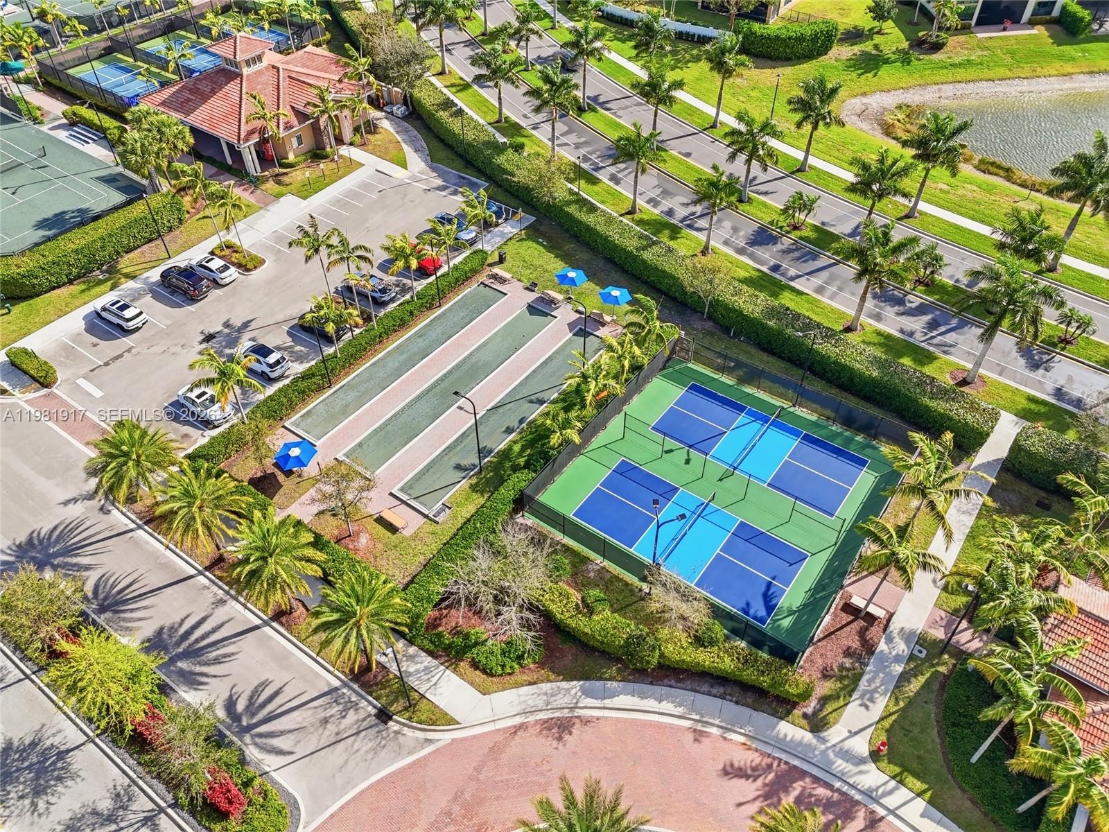 PARKLAND ROYALE - Residential