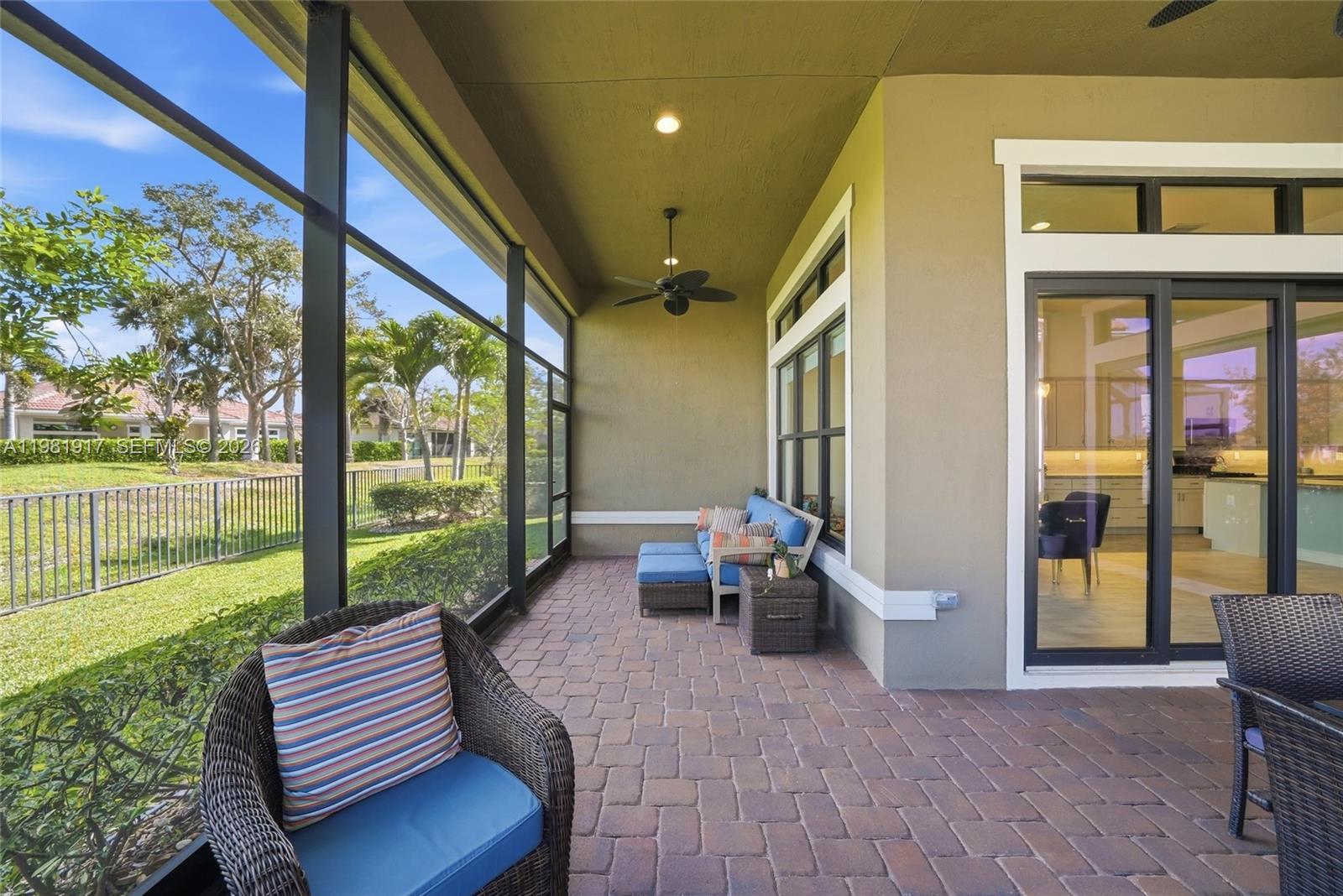 PARKLAND ROYALE - Residential