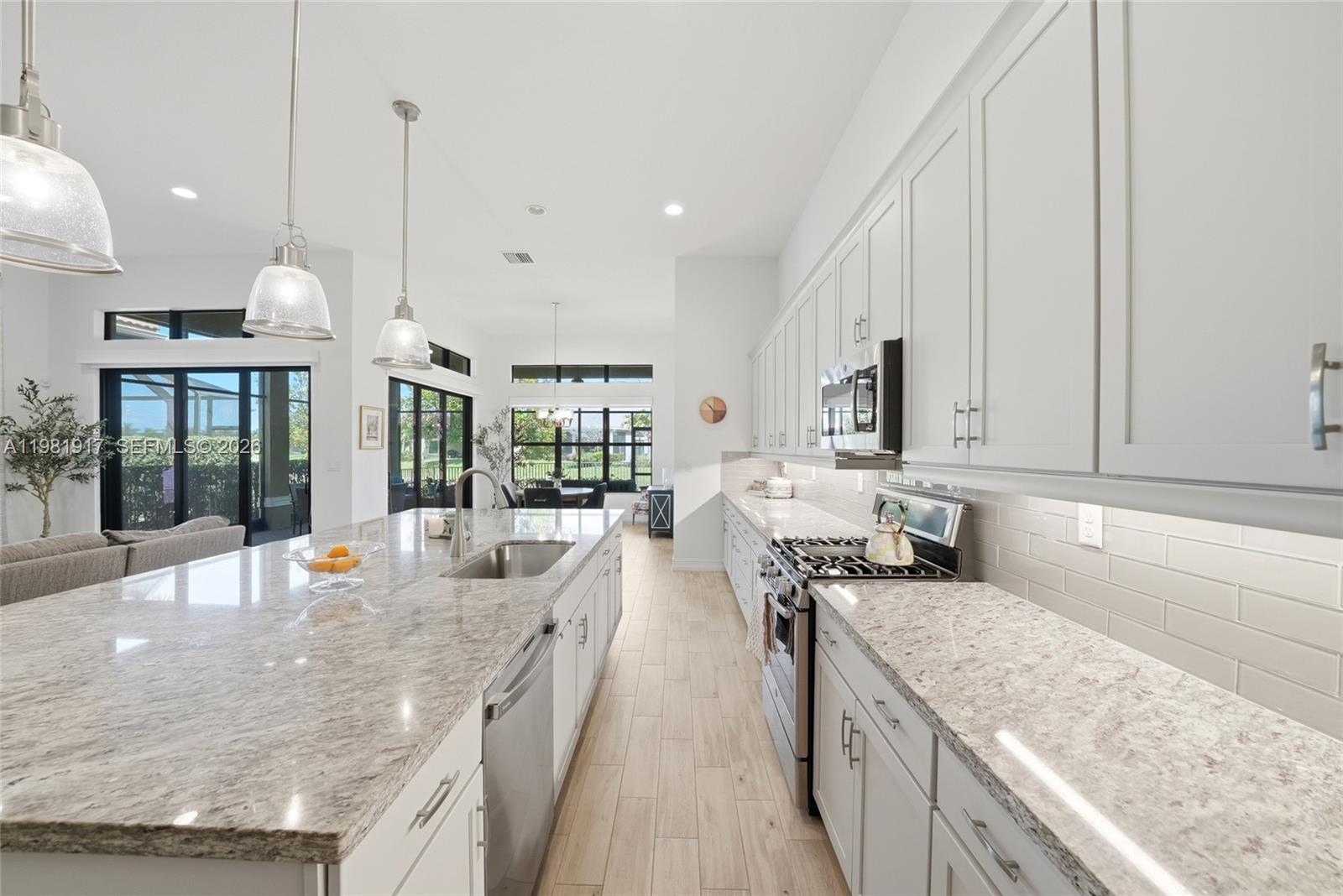 PARKLAND ROYALE - Residential