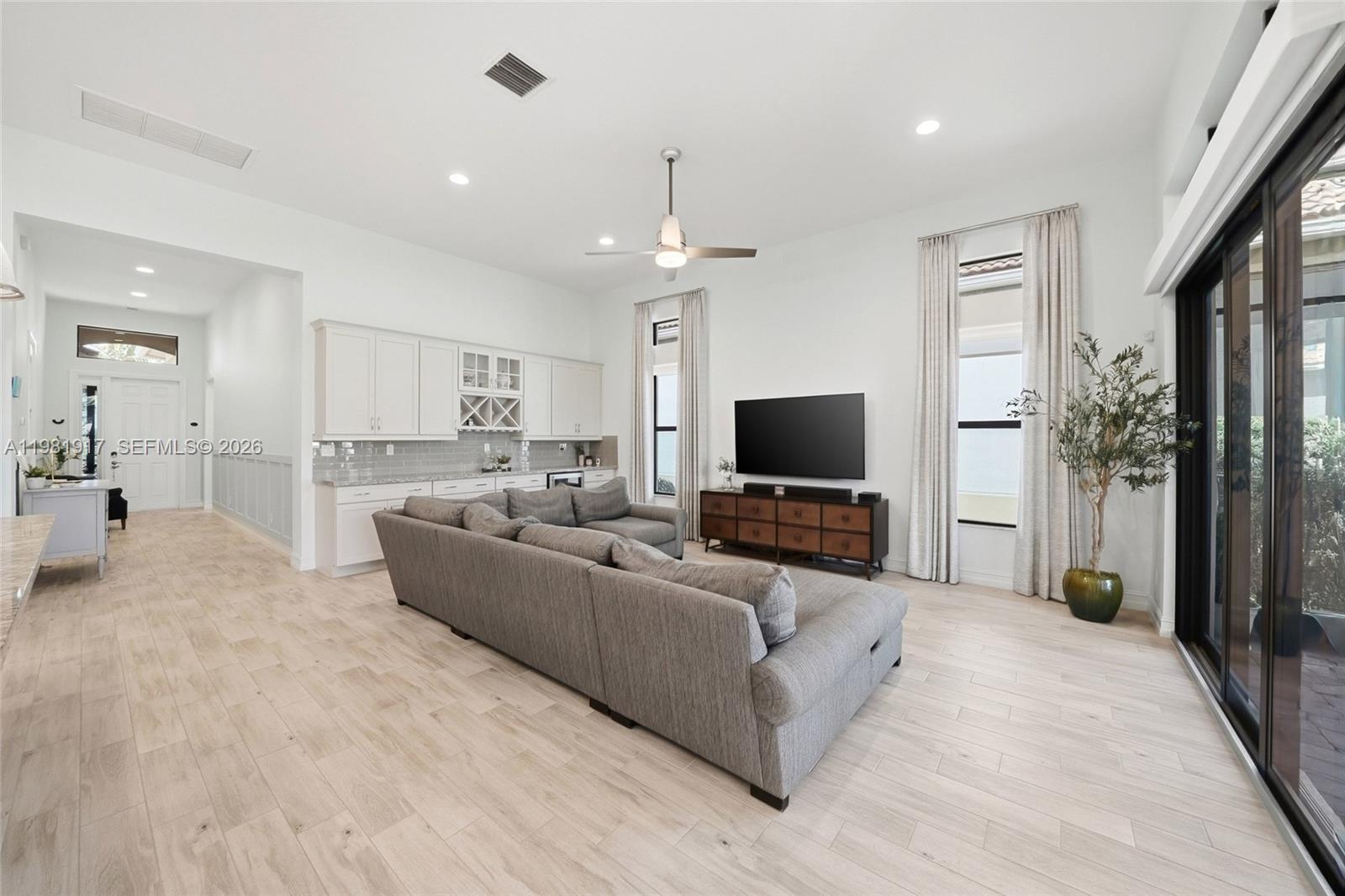 PARKLAND ROYALE - Residential