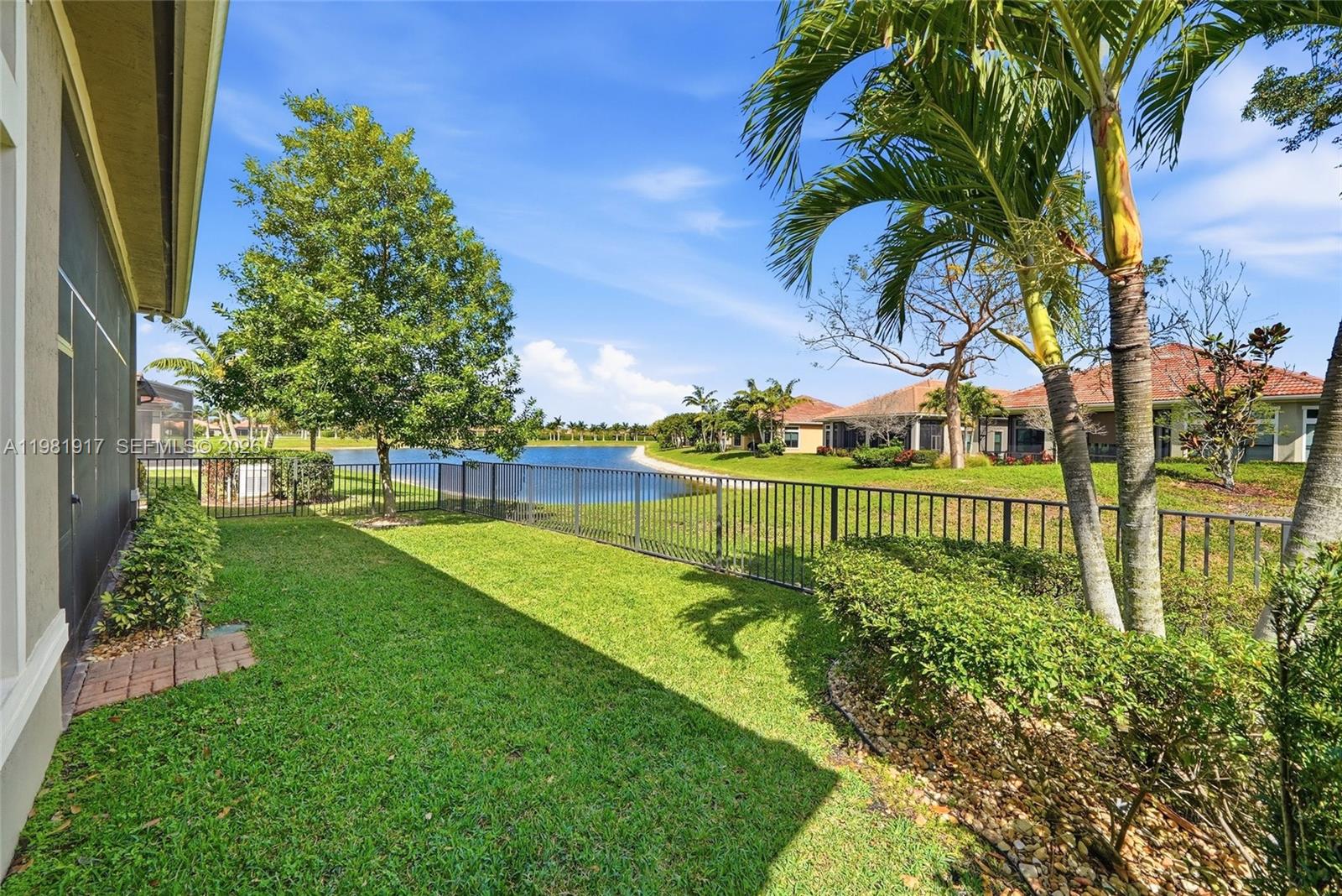 PARKLAND ROYALE - Residential