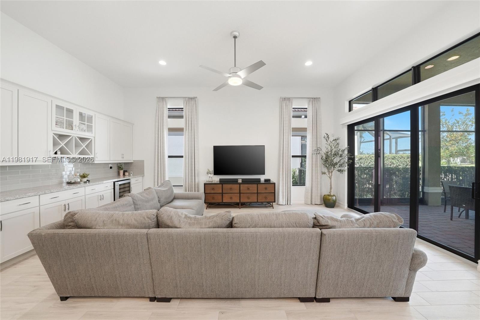 PARKLAND ROYALE - Residential