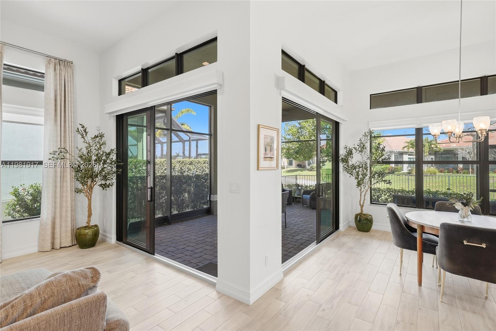 PARKLAND ROYALE - Residential