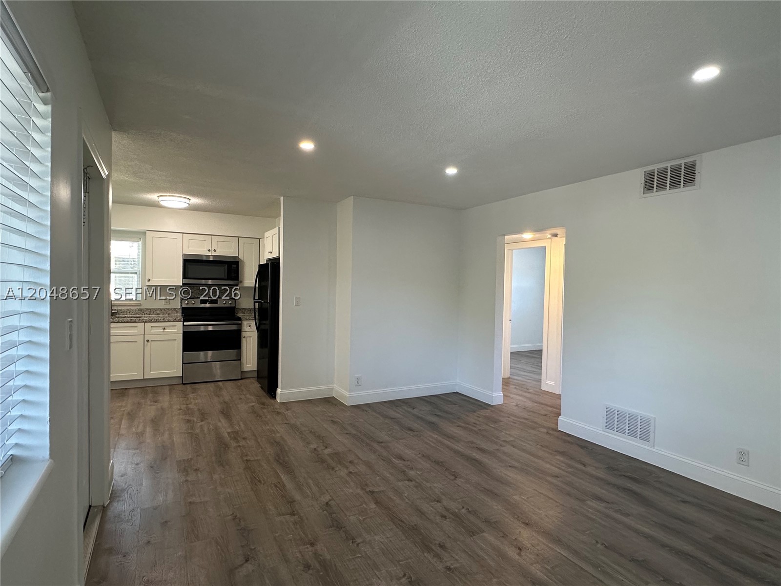 2401 NW 9th Ave 3