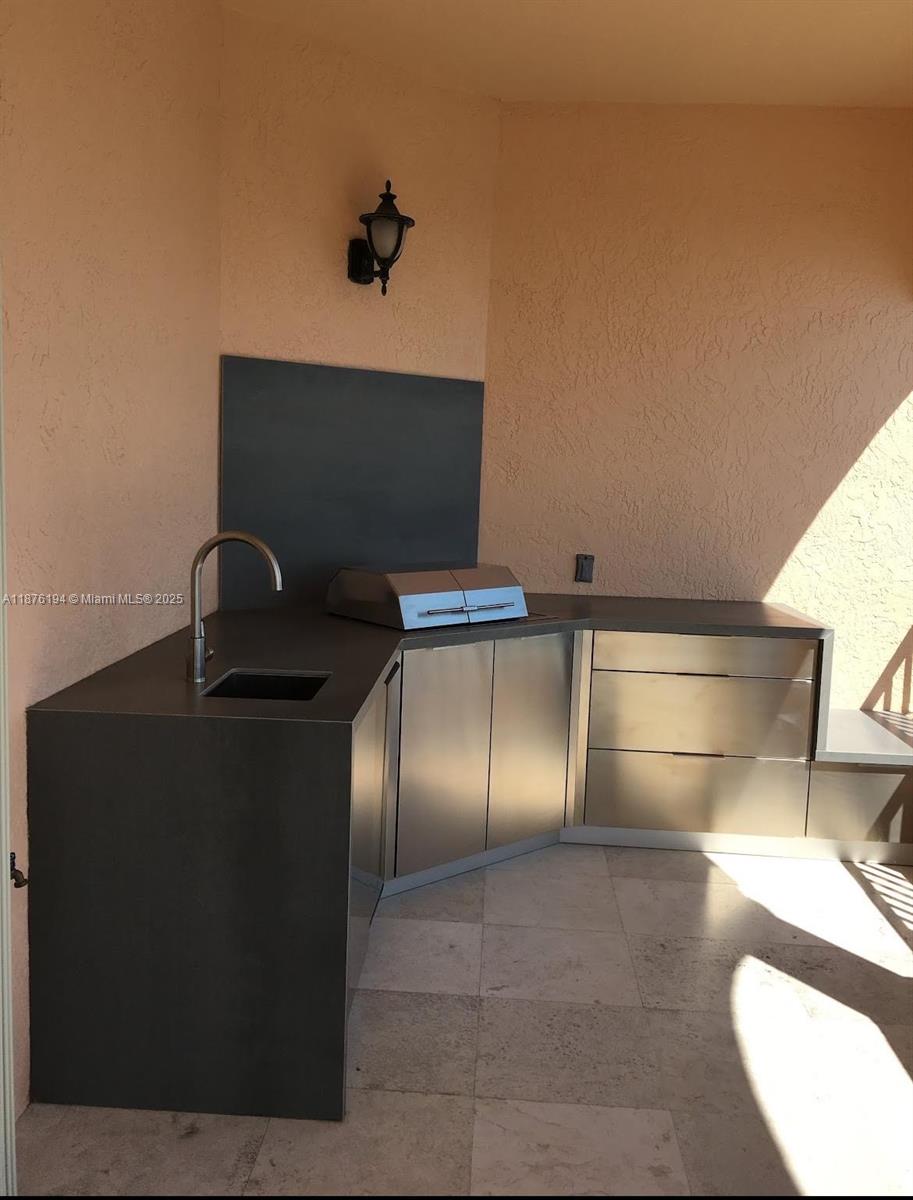 DEERING BAY CONDO II - Residential