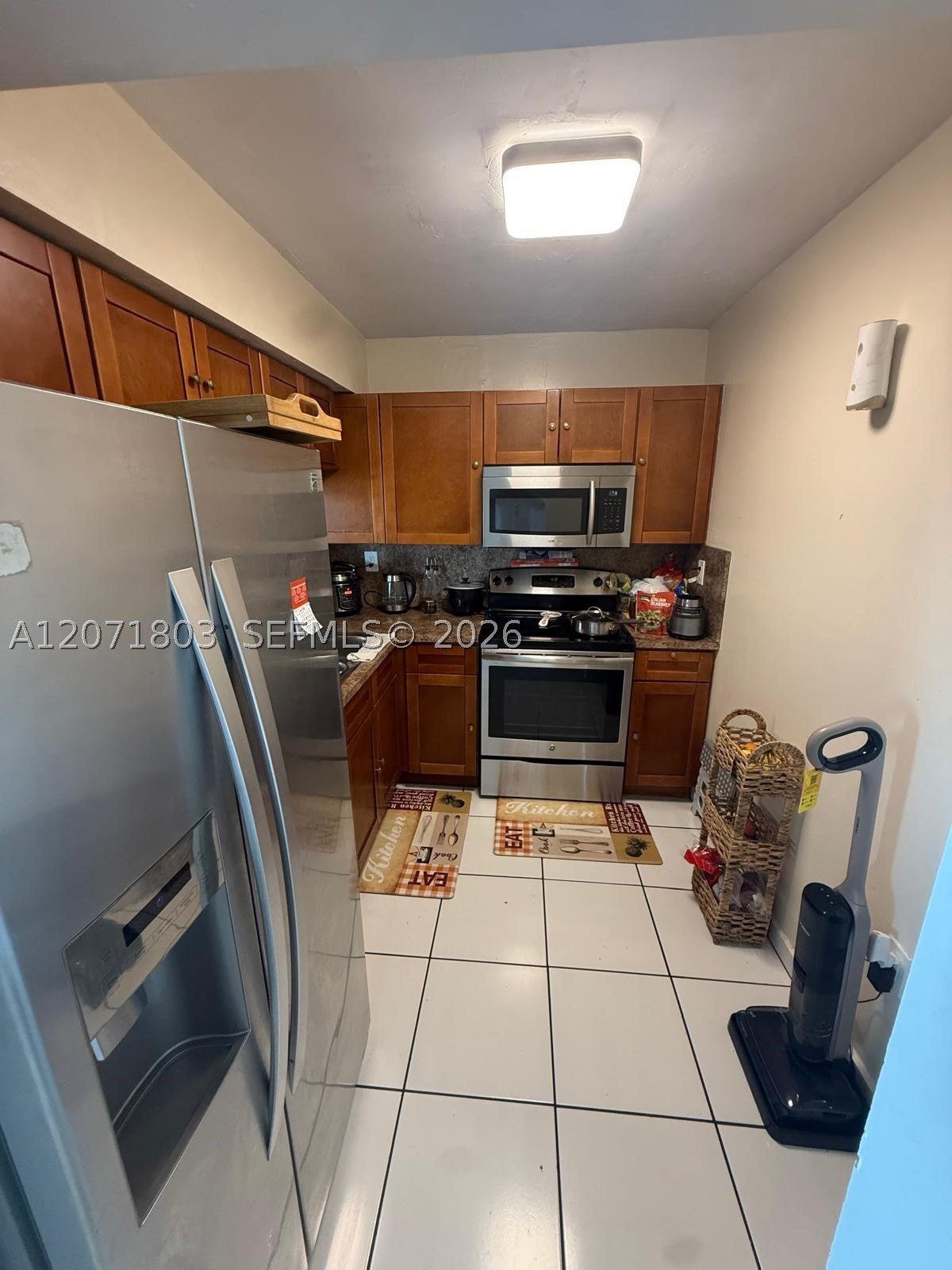 11790 SW 18th St 520-3