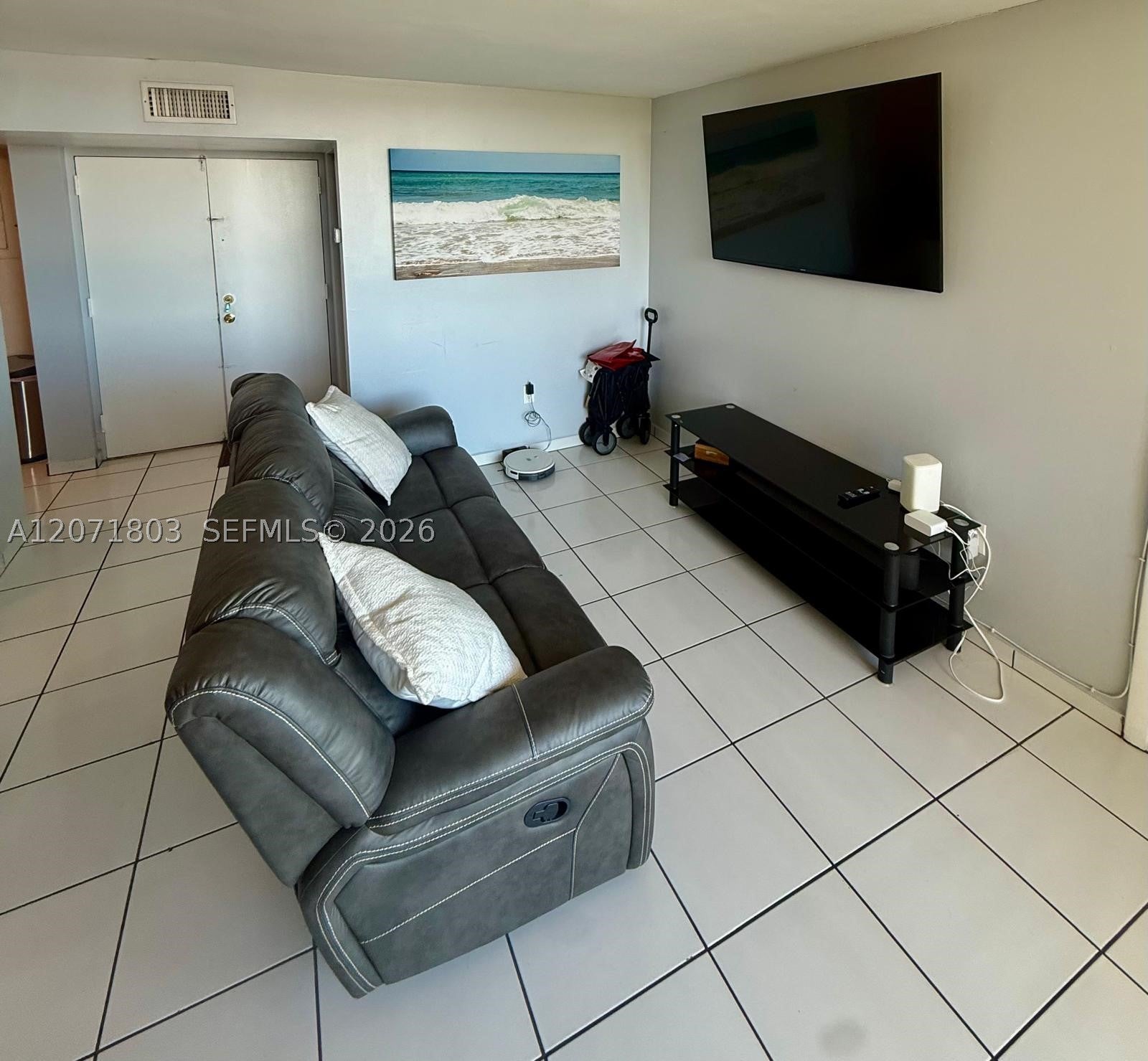 11790 SW 18th St 520-3