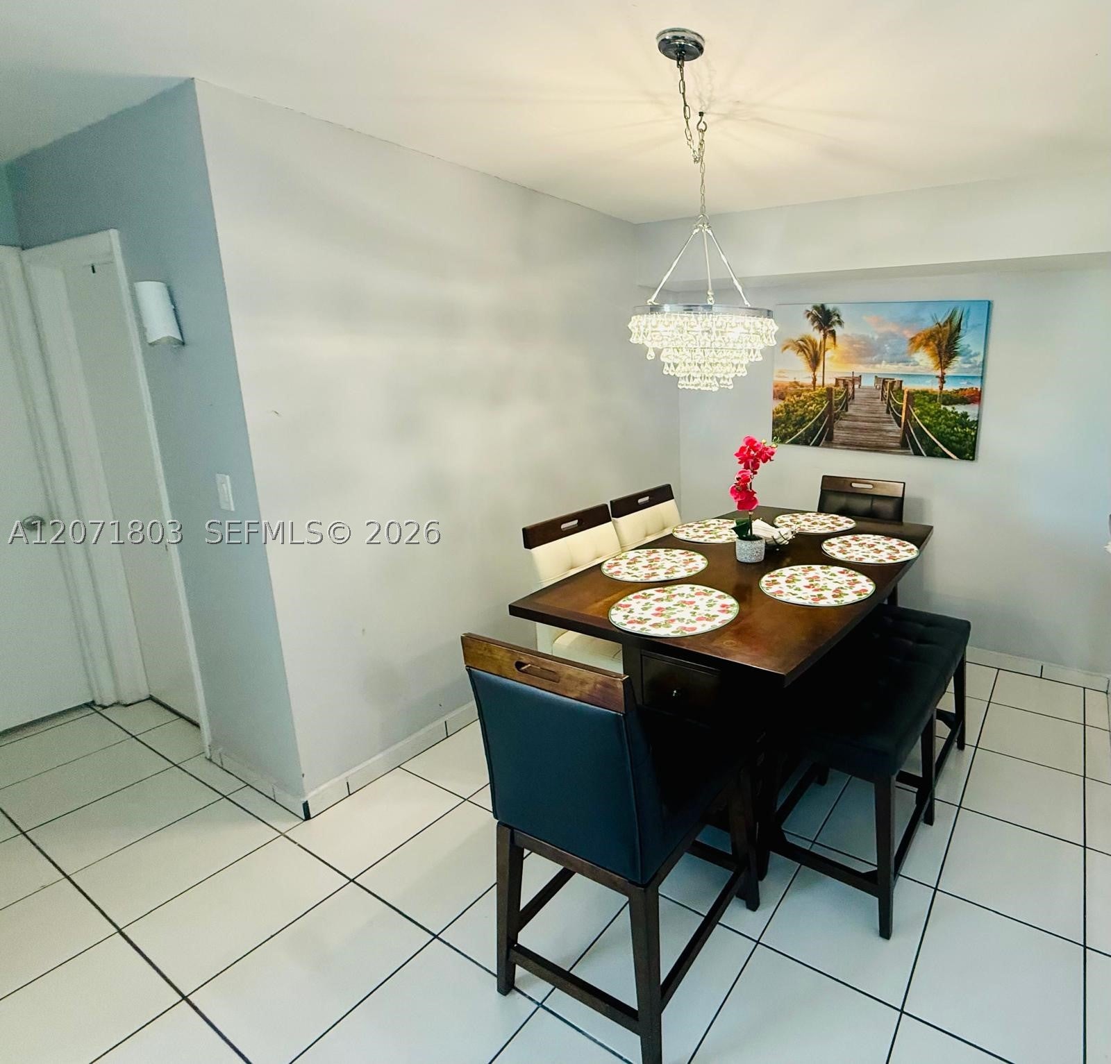 11790 SW 18th St 520-3