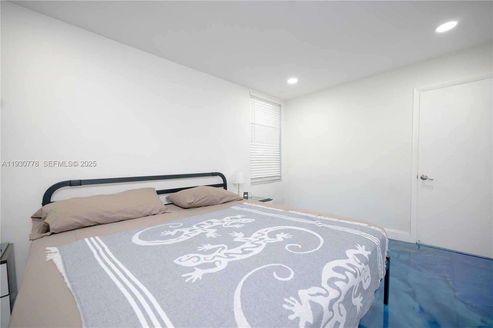 SECOND MOORINGS CONDO - Residential