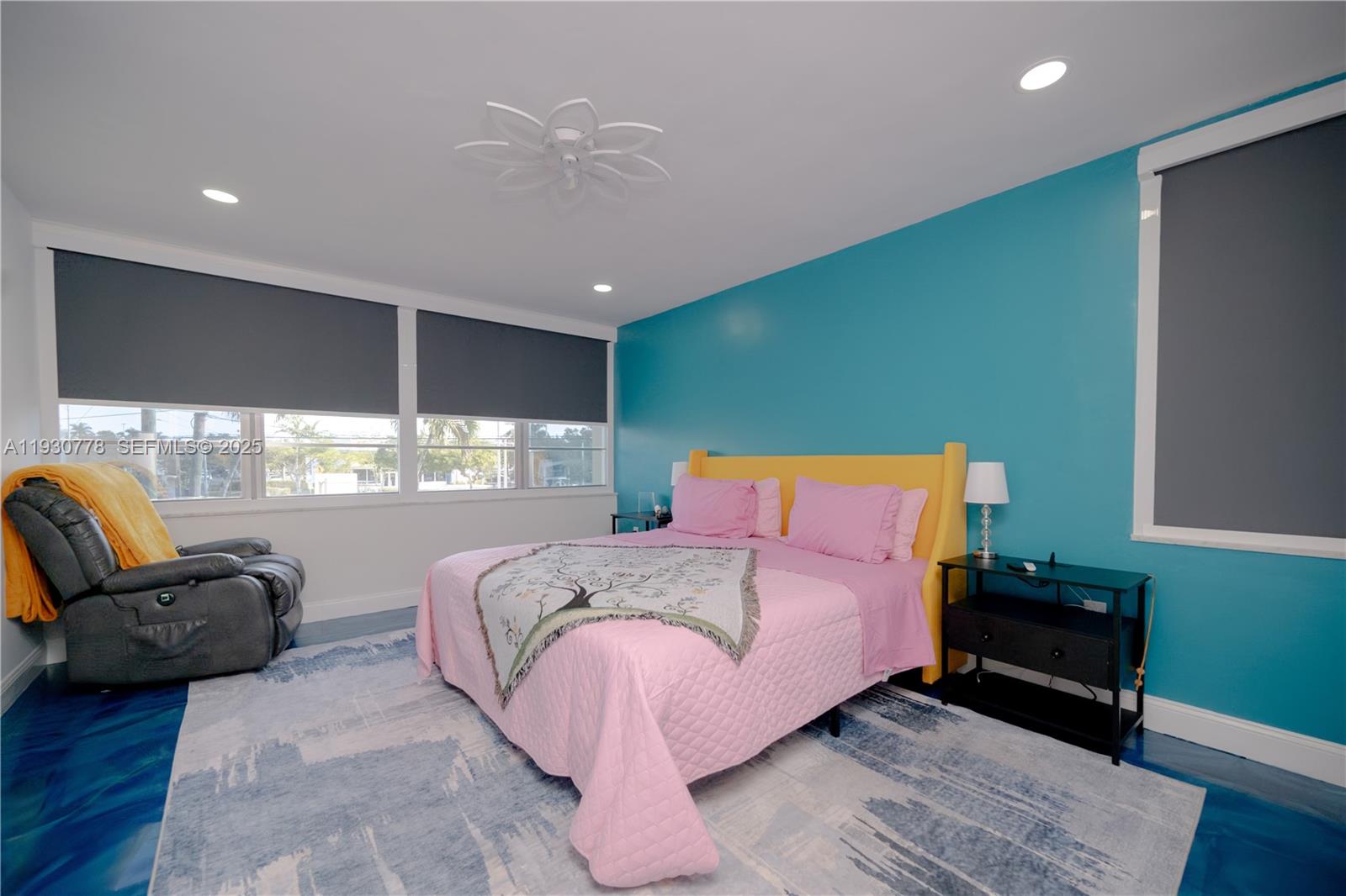 SECOND MOORINGS CONDO - Residential