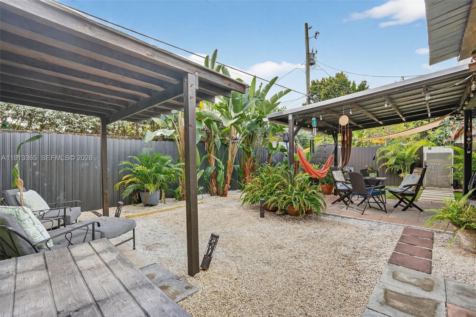 W MIAMI SHORES SEC B - Residential