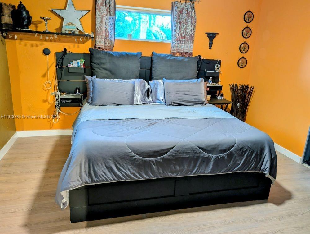 W MIAMI SHORES SEC B - Residential