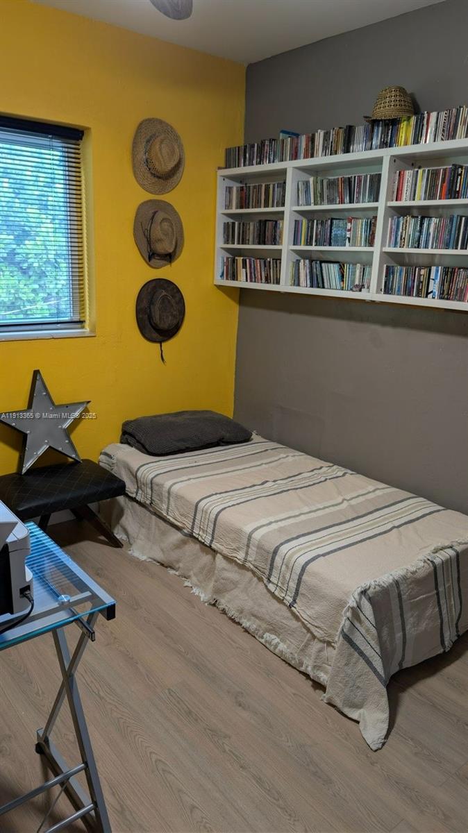 W MIAMI SHORES SEC B - Residential