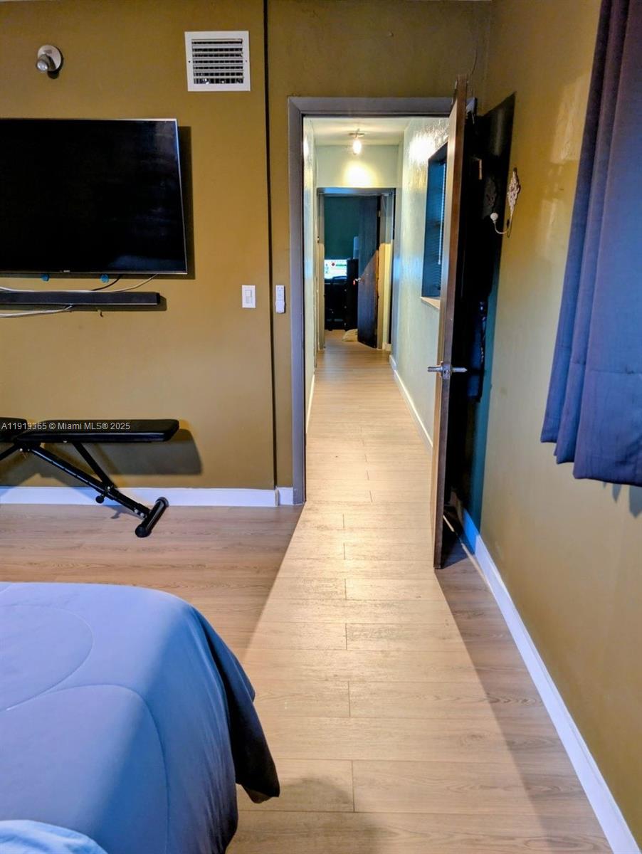 W MIAMI SHORES SEC B - Residential