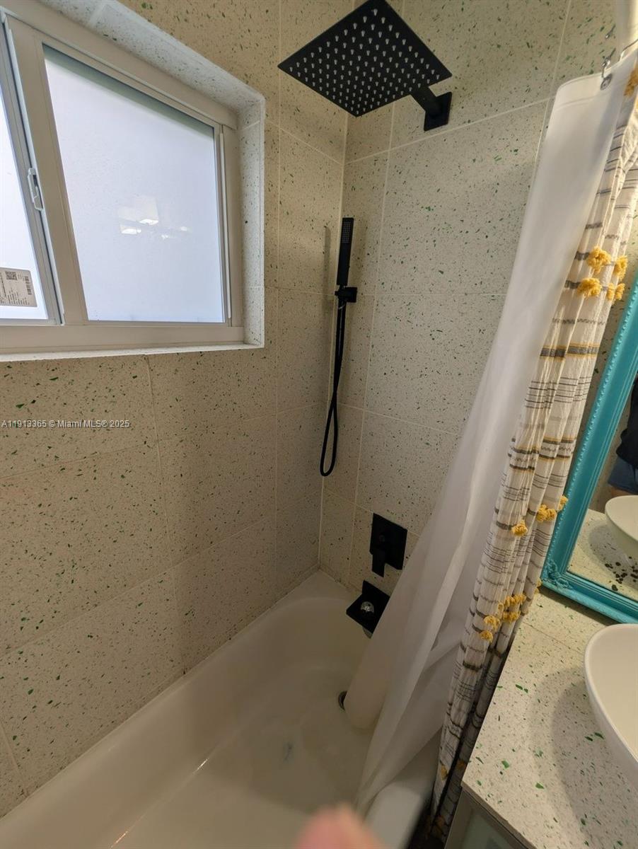 W MIAMI SHORES SEC B - Residential