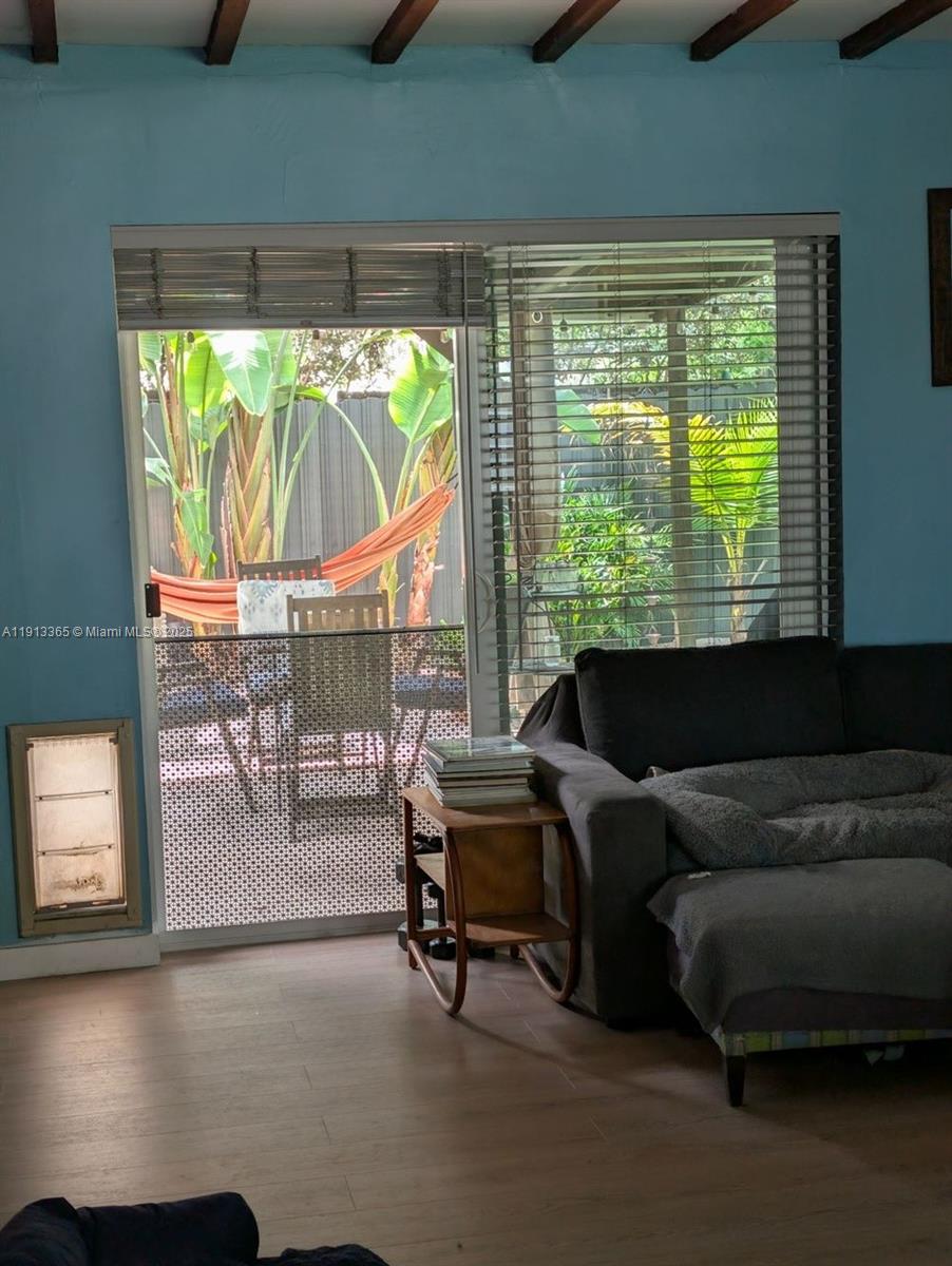 W MIAMI SHORES SEC B - Residential