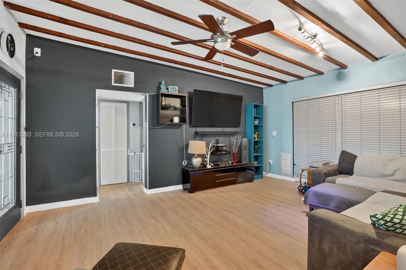 W MIAMI SHORES SEC B - Residential