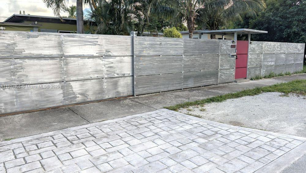 W MIAMI SHORES SEC B - Residential