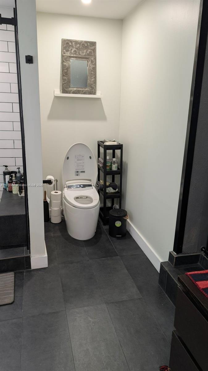 W MIAMI SHORES SEC B - Residential