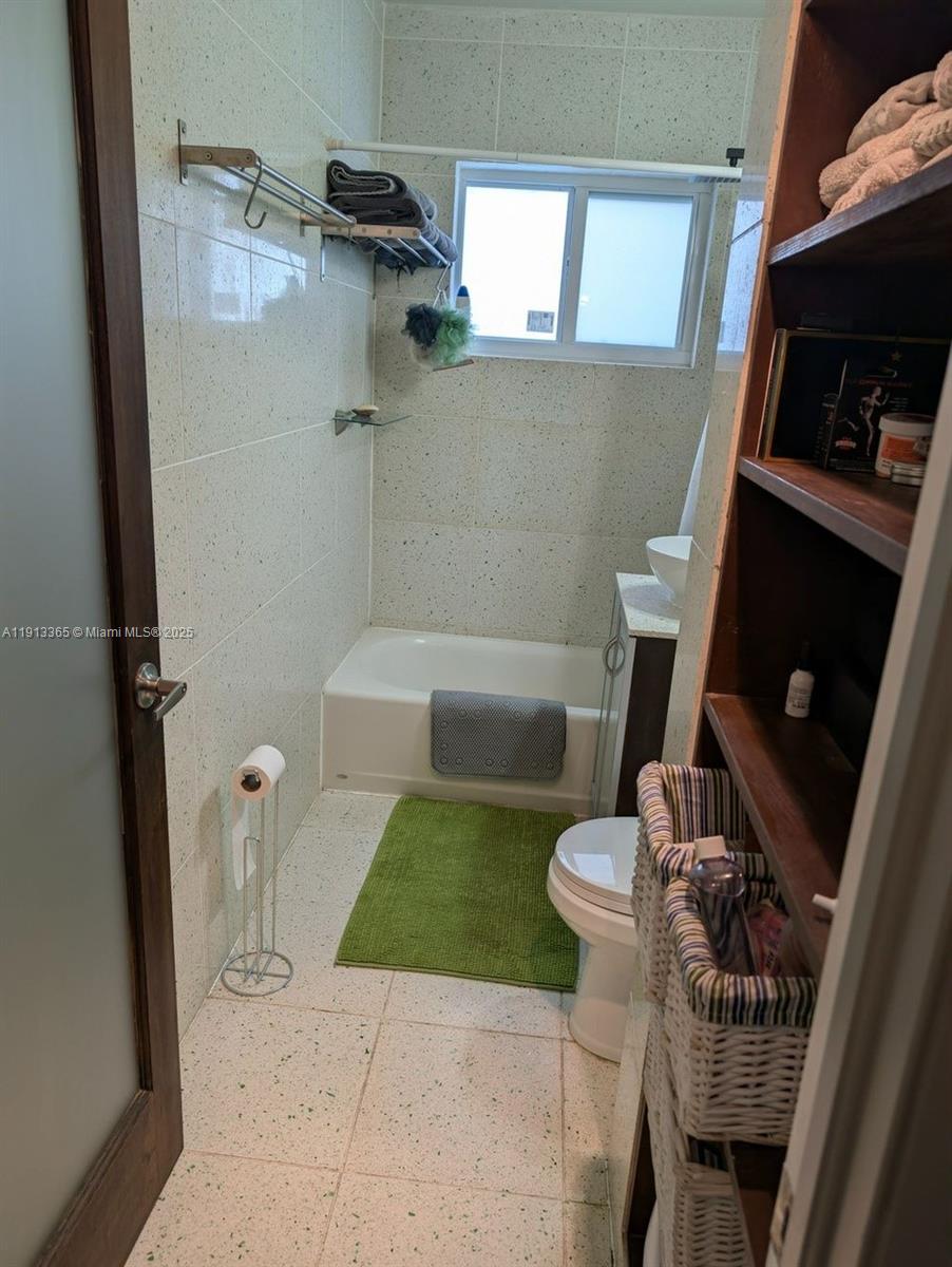 W MIAMI SHORES SEC B - Residential