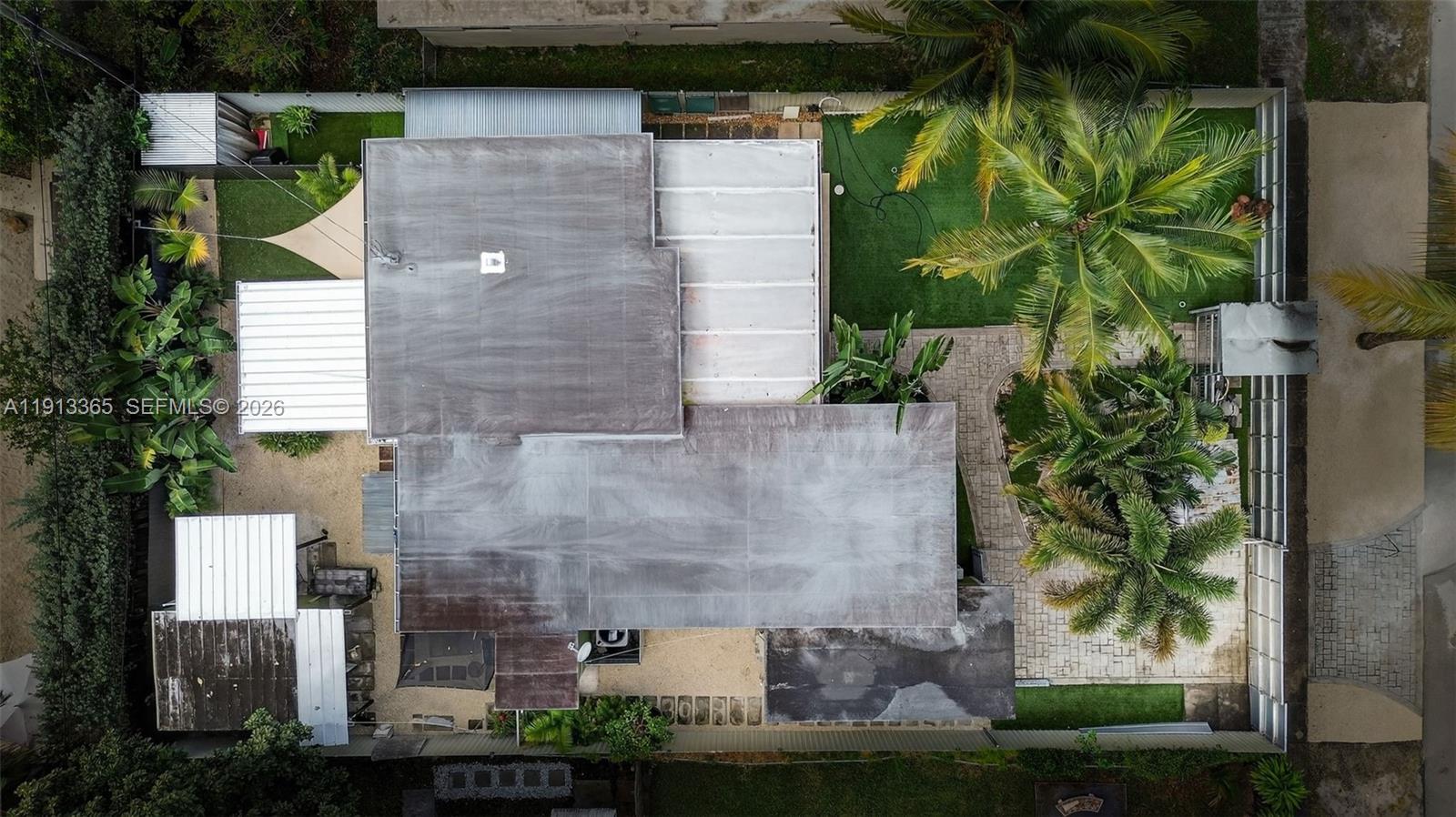 W MIAMI SHORES SEC B - Residential