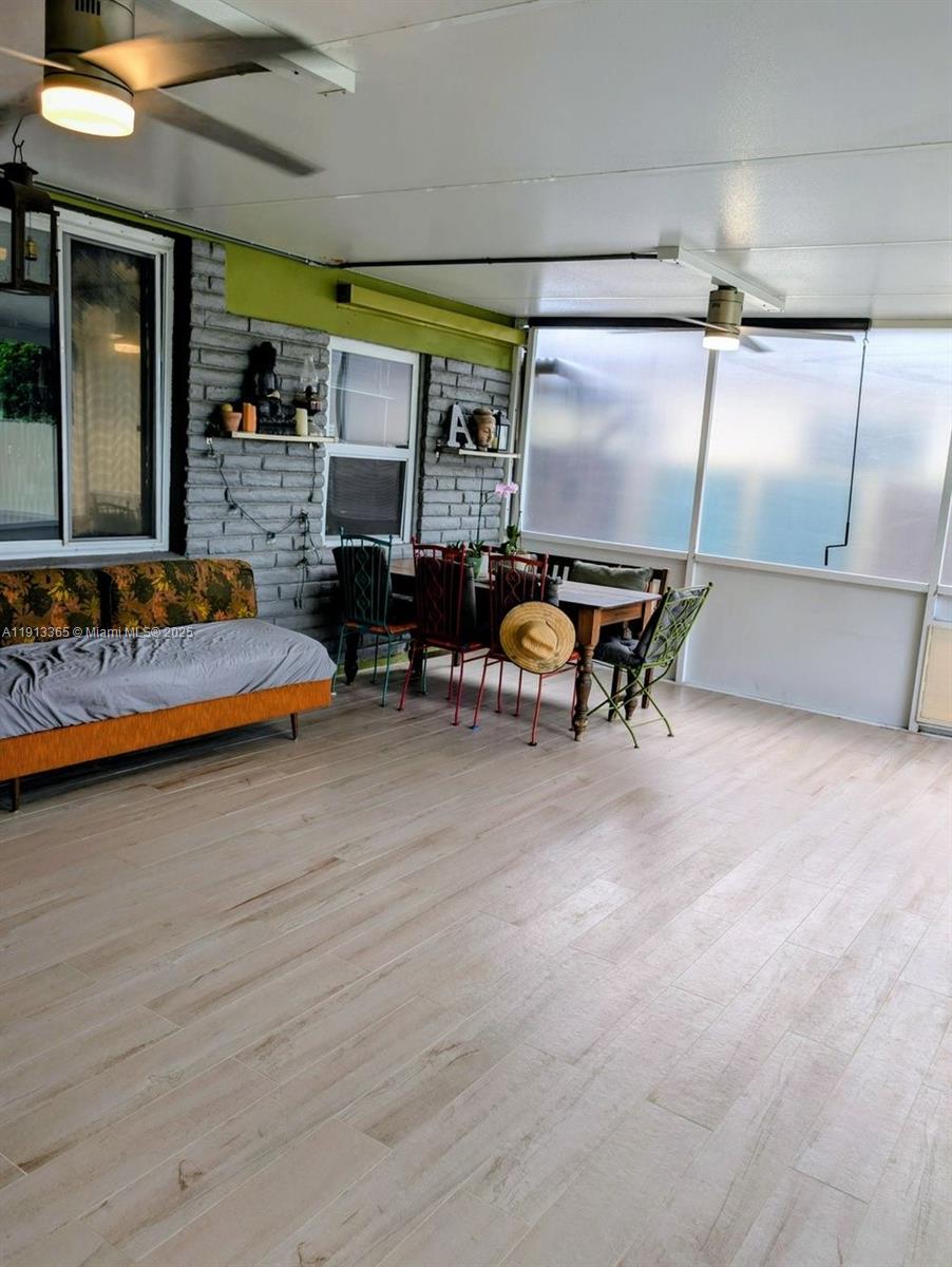 W MIAMI SHORES SEC B - Residential