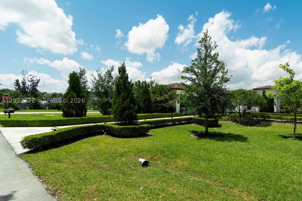 Photo of 11791 NW 6th Pl, Plantation, FL 33325 (MLS # A12092572)