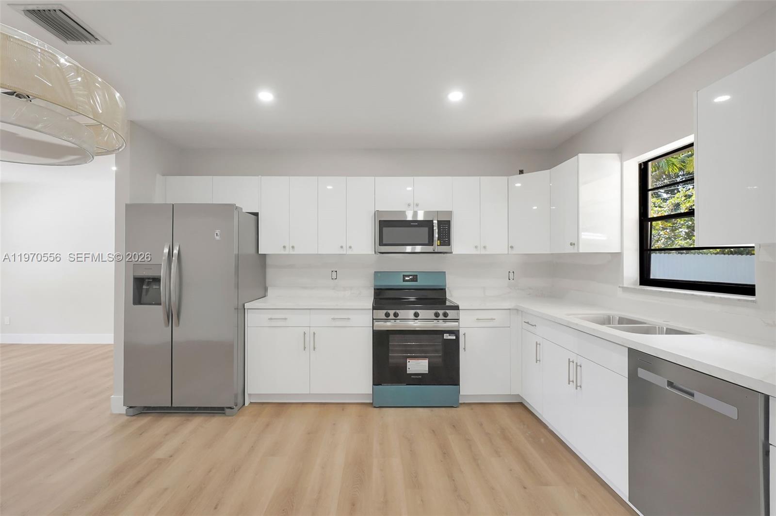 TWIN LAKES HOMES SEC 4 - Residential