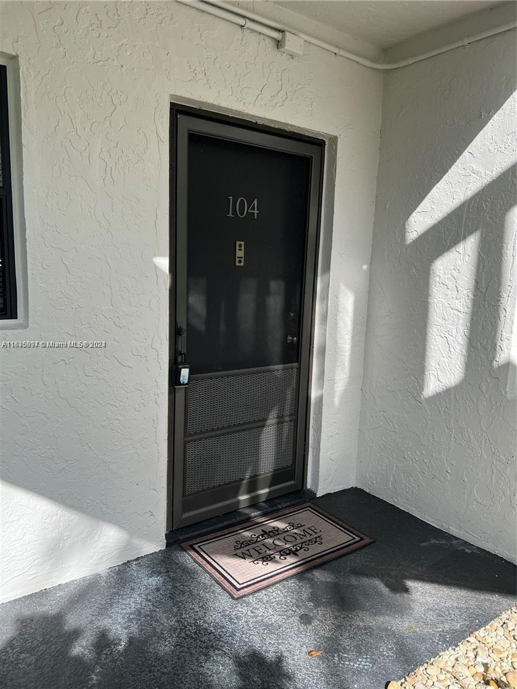 Photo of 1021 Mockingbird Ln #104, Plantation, FL 33324 (MLS # A11635894)