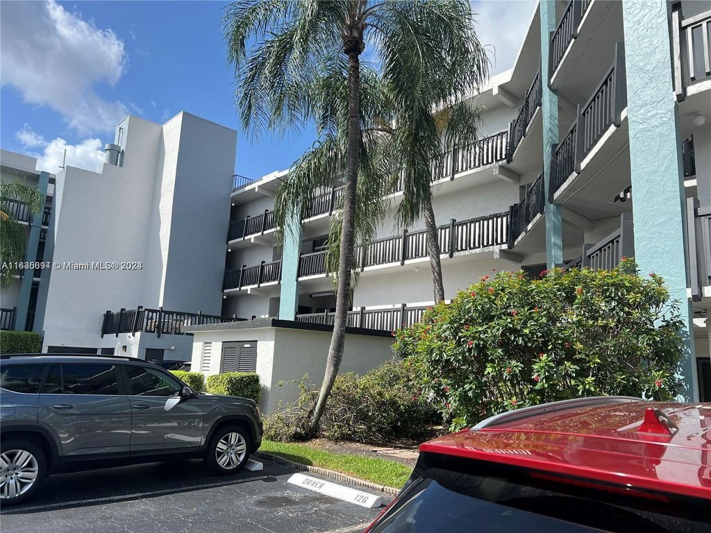 Photo of 1021 Mockingbird Ln #104, Plantation, FL 33324 (MLS # A11635894)
