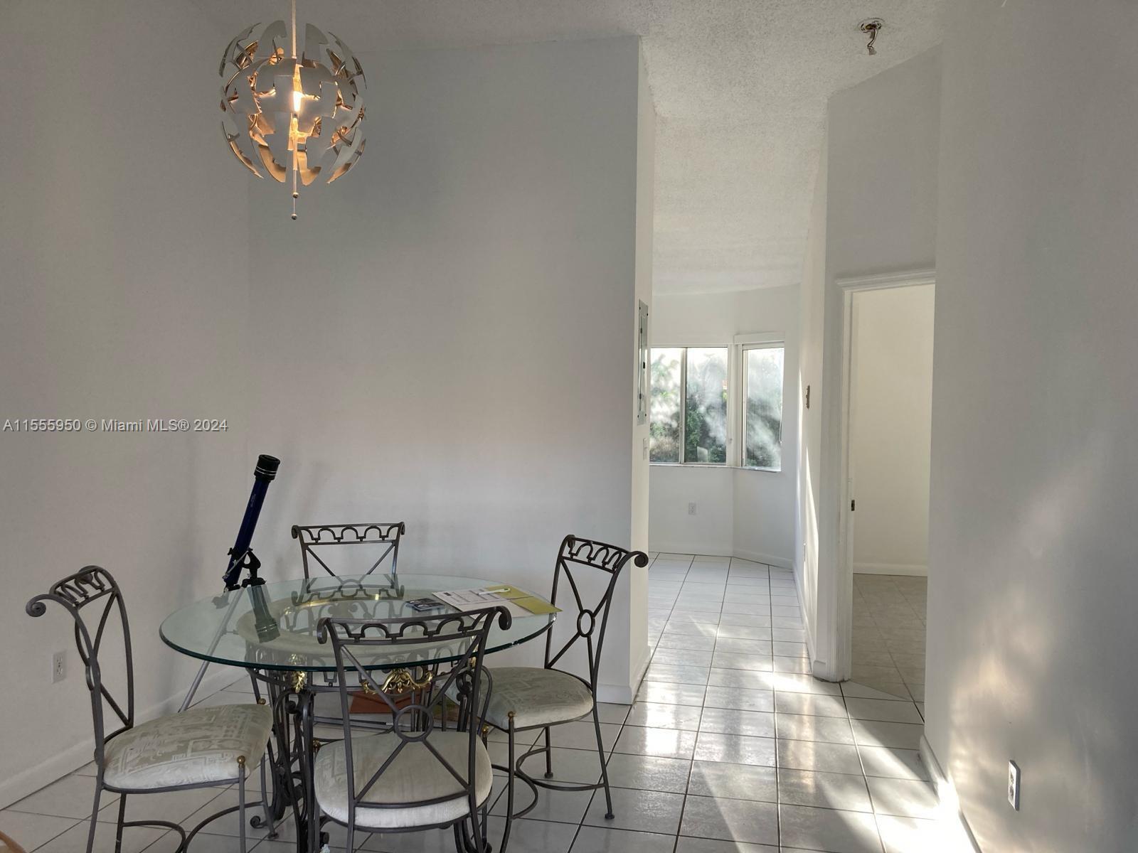 VISTA ALEGRE TOWNHOMES VI - Residential Lease