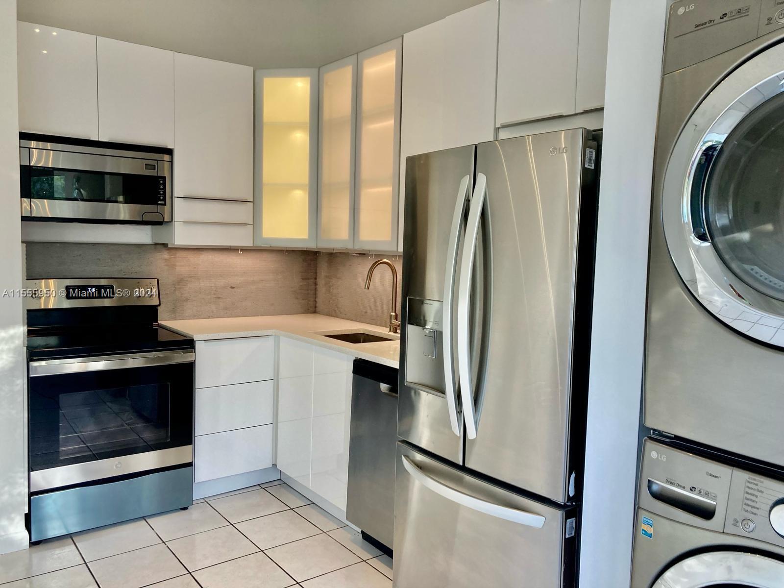 VISTA ALEGRE TOWNHOMES VI - Residential Lease