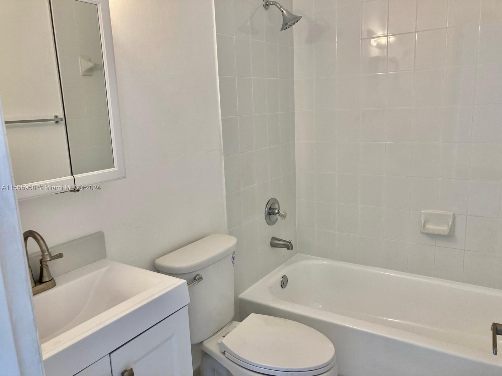 VISTA ALEGRE TOWNHOMES VI - Residential Lease