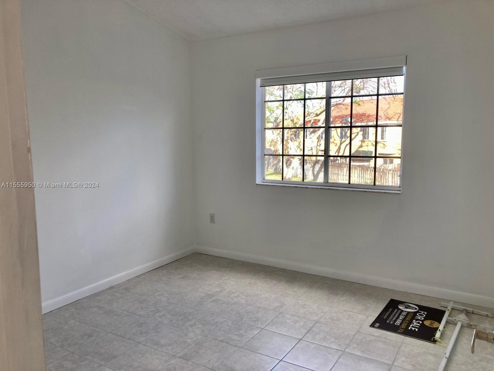 VISTA ALEGRE TOWNHOMES VI - Residential Lease