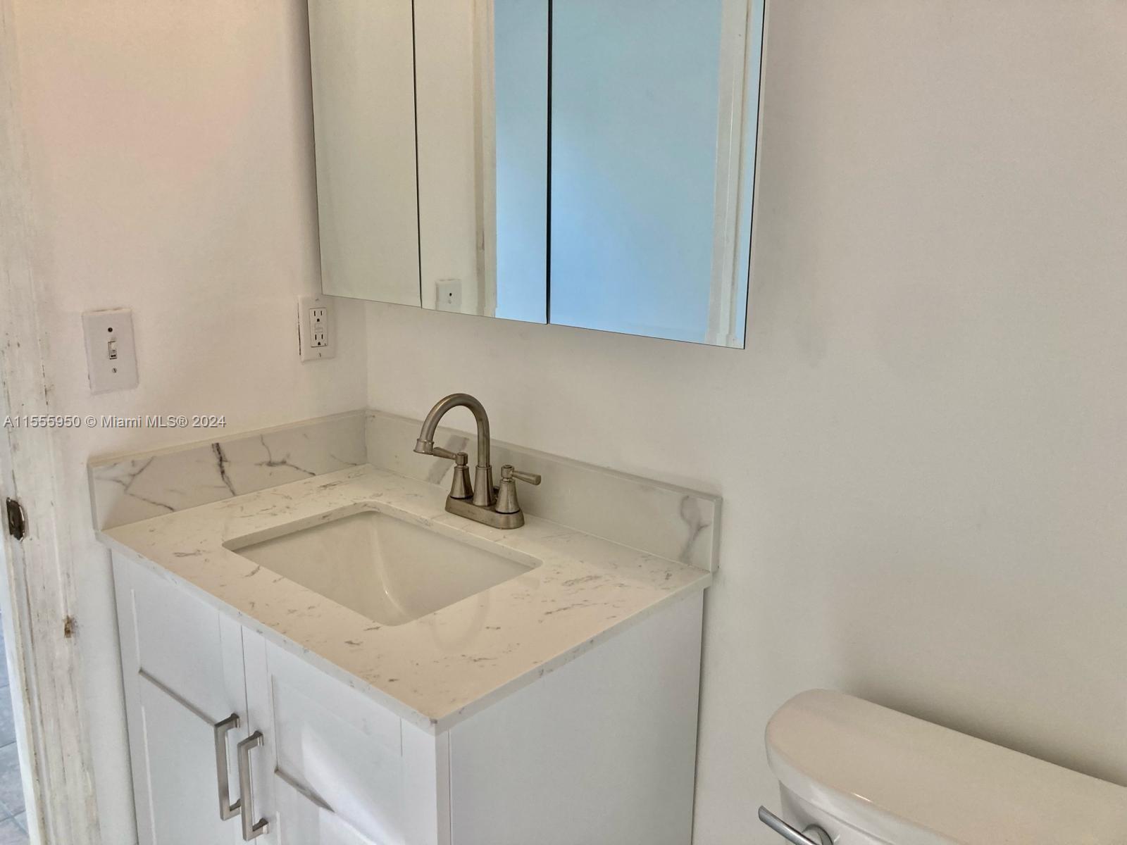 VISTA ALEGRE TOWNHOMES VI - Residential Lease