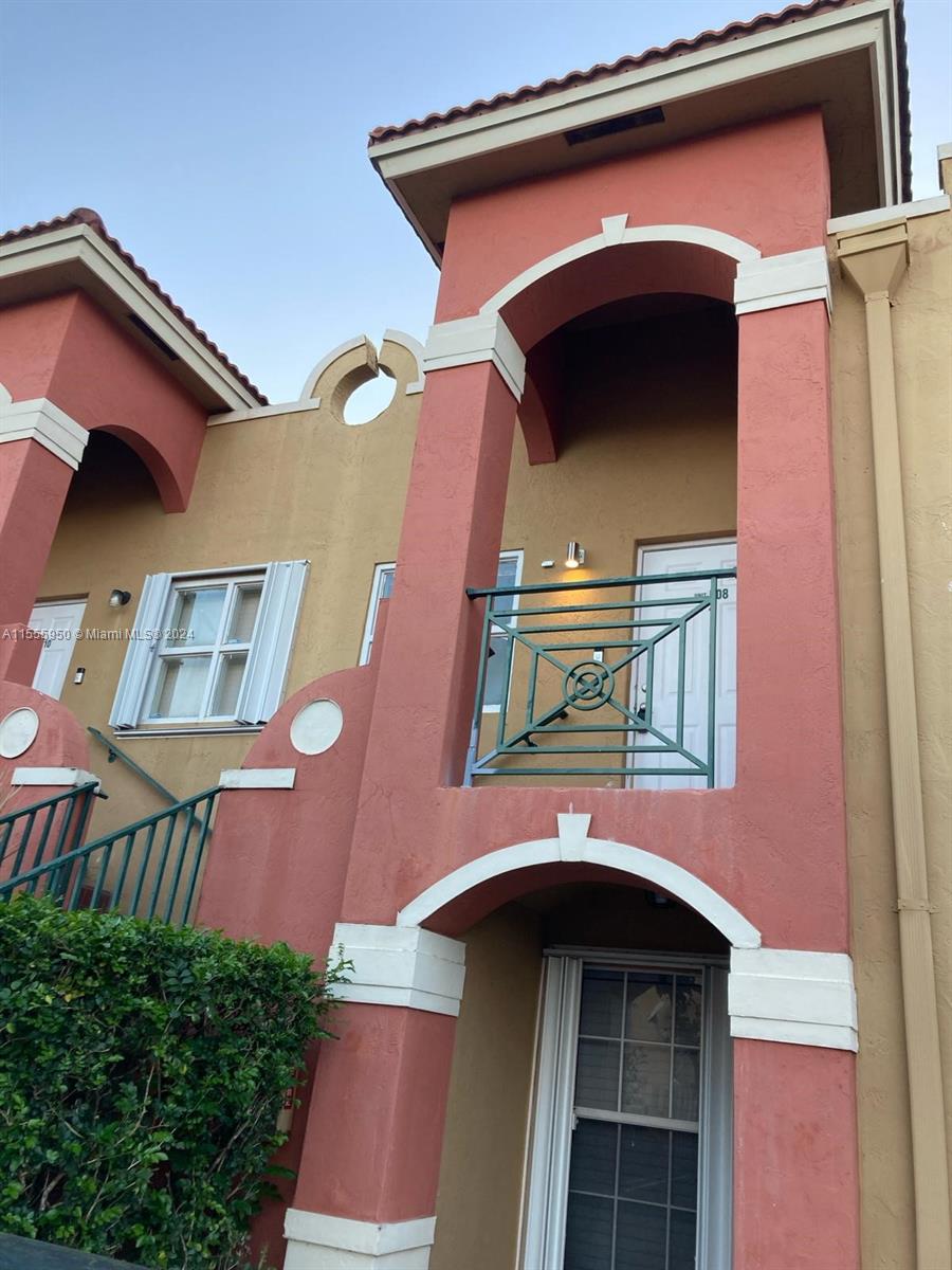 VISTA ALEGRE TOWNHOMES VI - Residential Lease