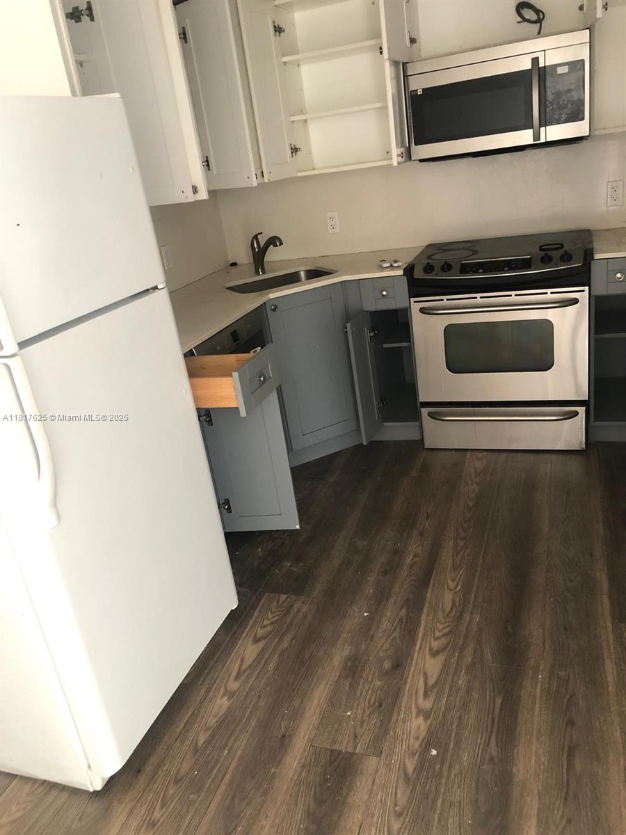 NORTH HOLLYWOOD - Residential Lease