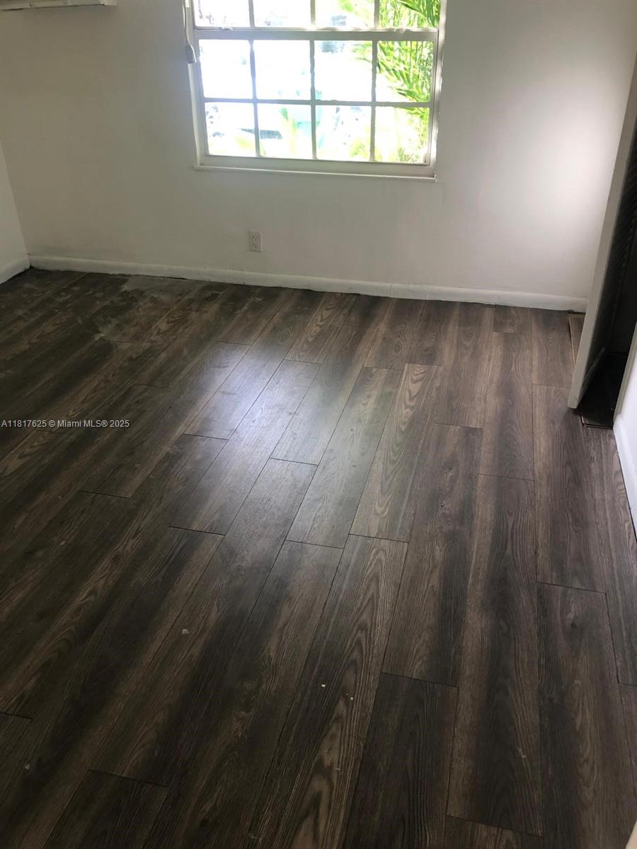 NORTH HOLLYWOOD - Residential Lease