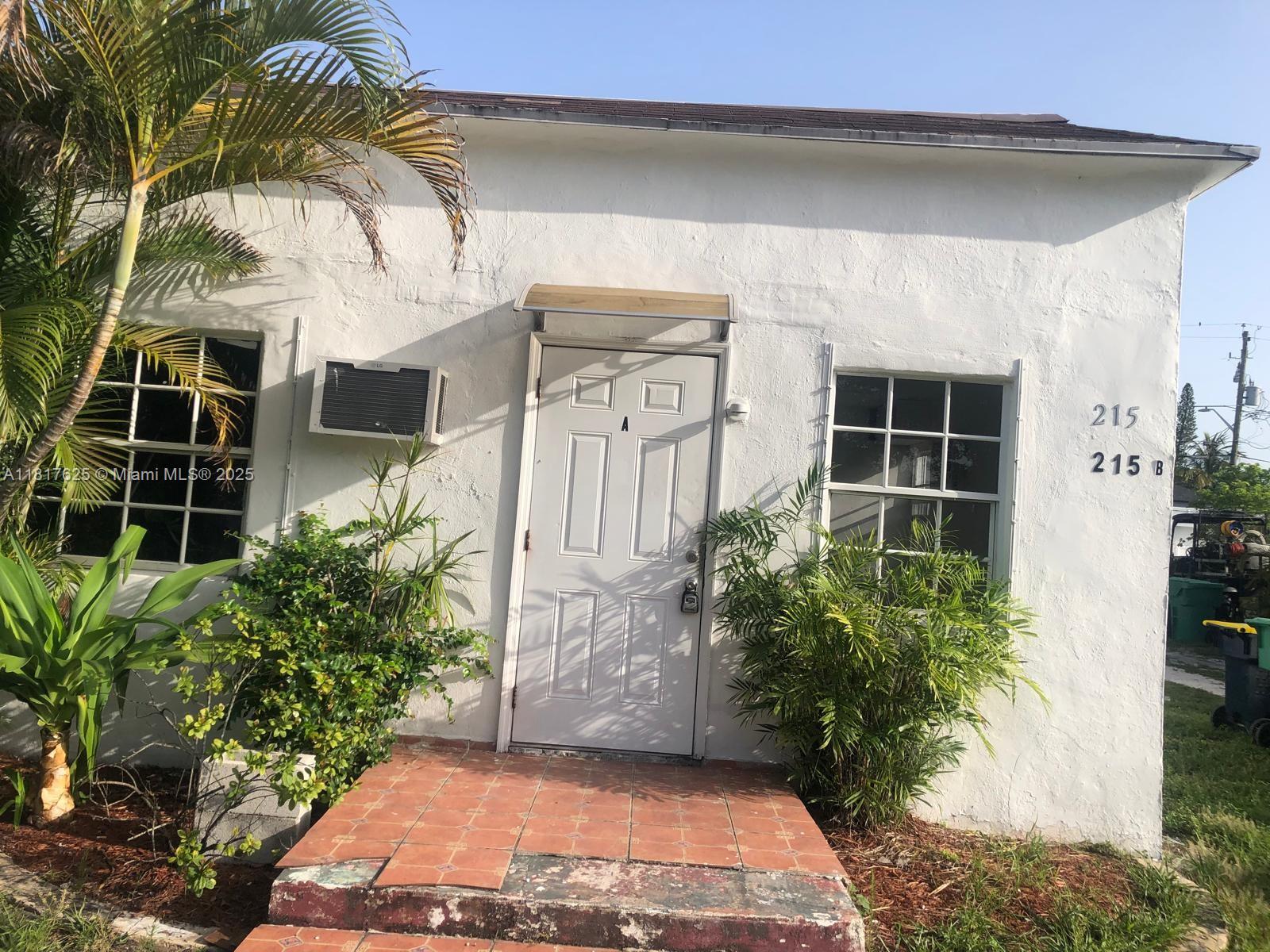 NORTH HOLLYWOOD - Residential Lease