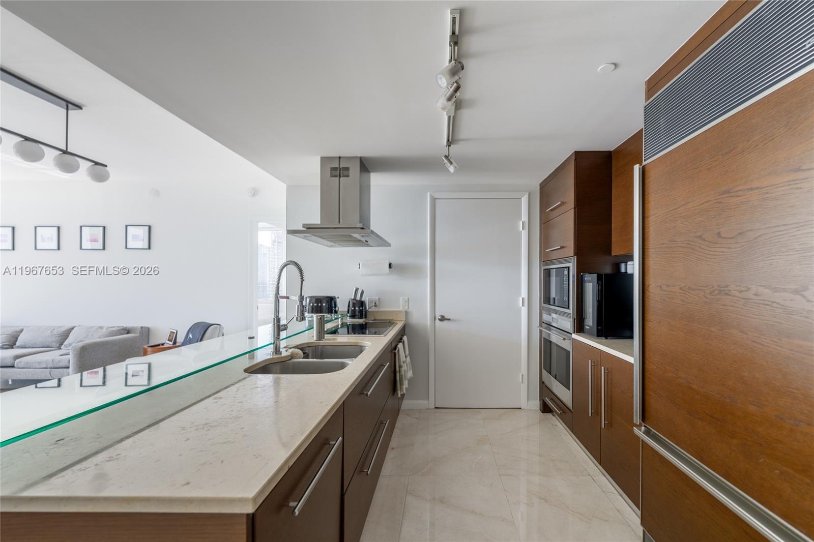 ICON BRICKELL NO TWO COND - Residential