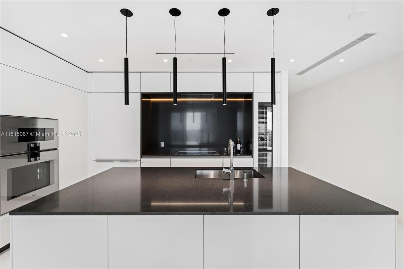 DUPONT PLAZA - Residential