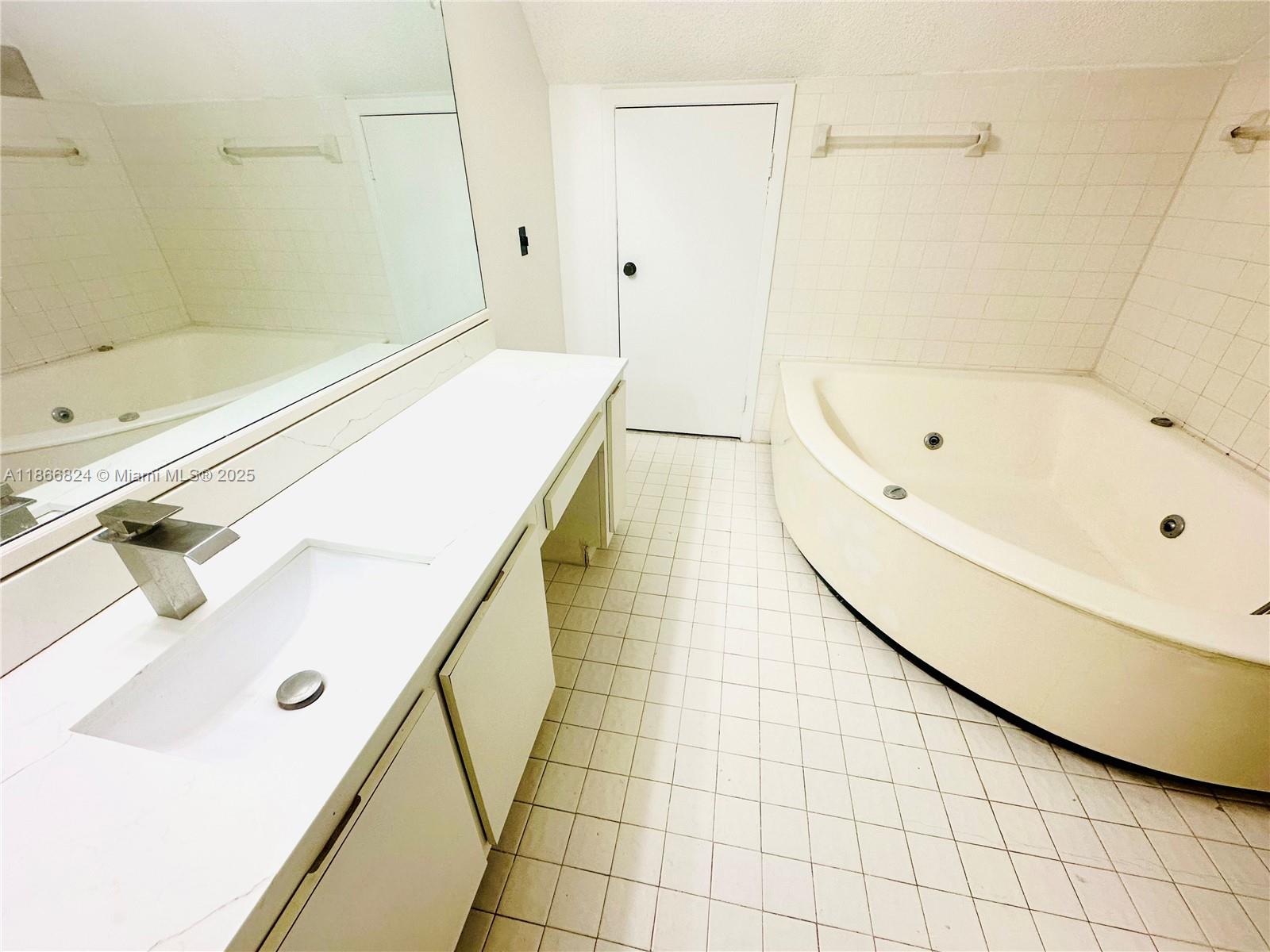 RACQUET CLUB OF DEER CREE - Residential Lease