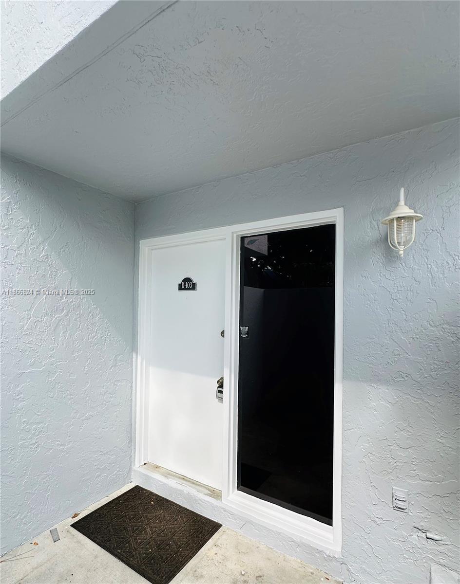 RACQUET CLUB OF DEER CREE - Residential Lease