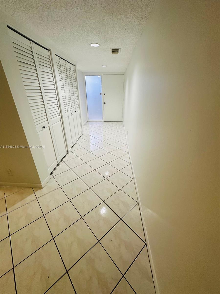 RACQUET CLUB OF DEER CREE - Residential Lease