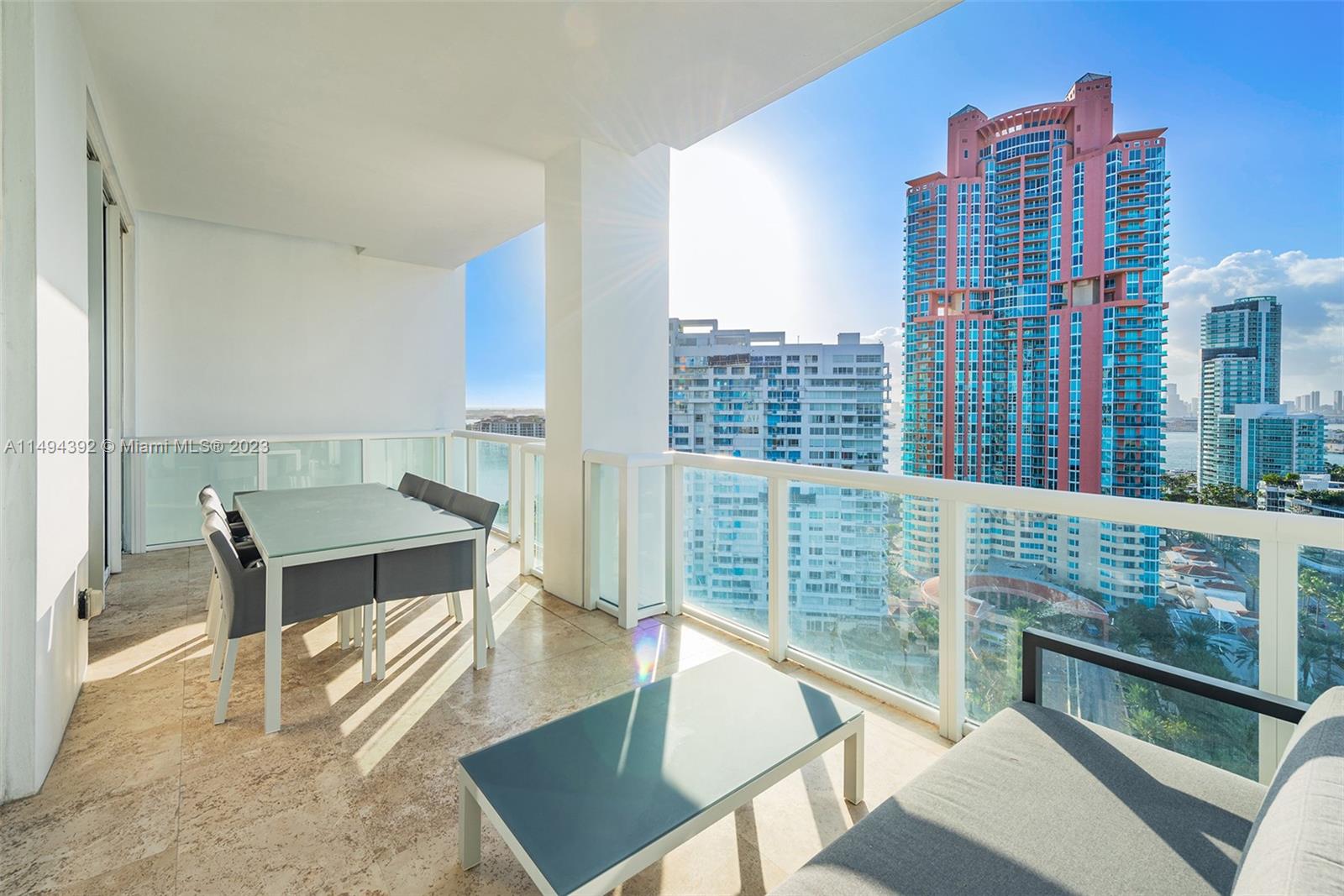 CONTINUUM ON SOUTH BEACH - Residential