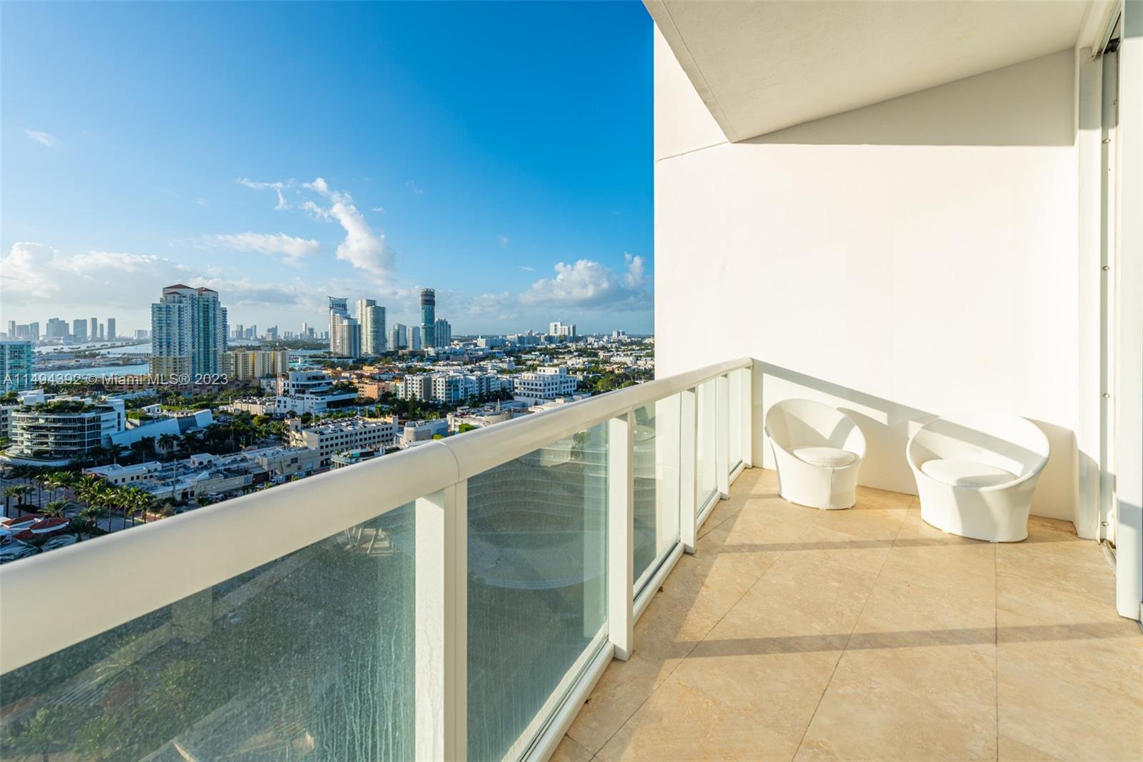 CONTINUUM ON SOUTH BEACH - Residential