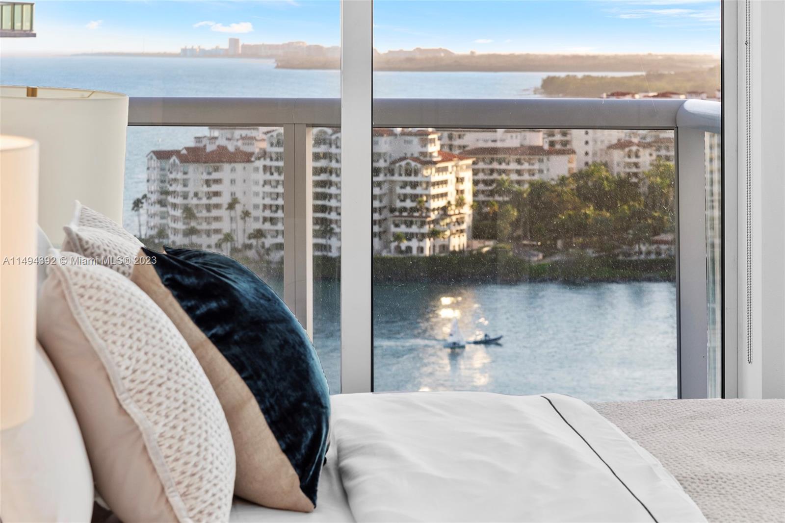 CONTINUUM ON SOUTH BEACH - Residential