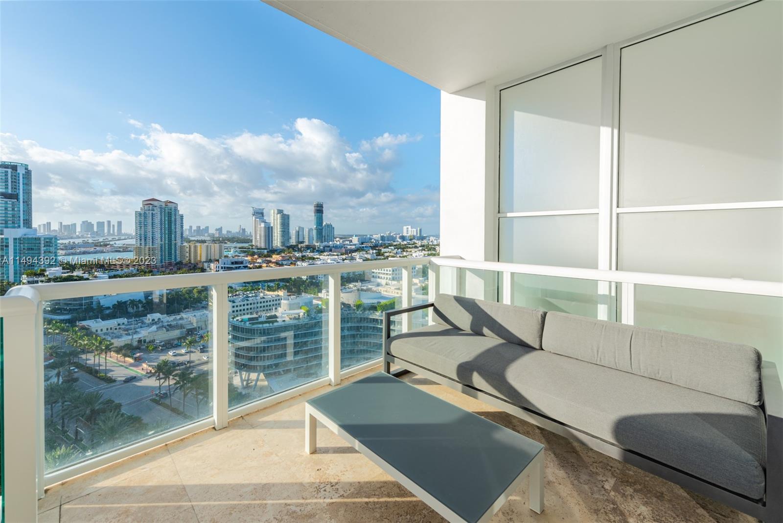 CONTINUUM ON SOUTH BEACH - Residential