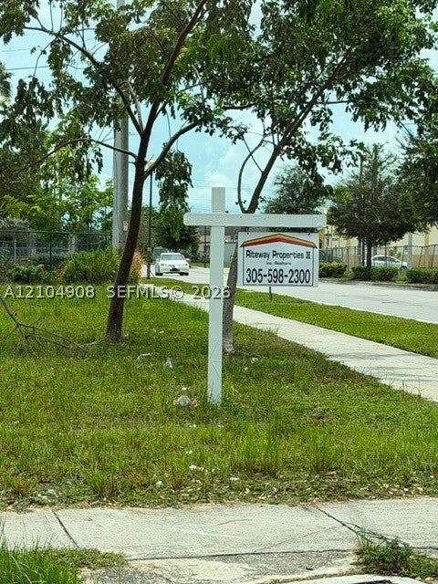 SW 4 ST SW 12 AVE